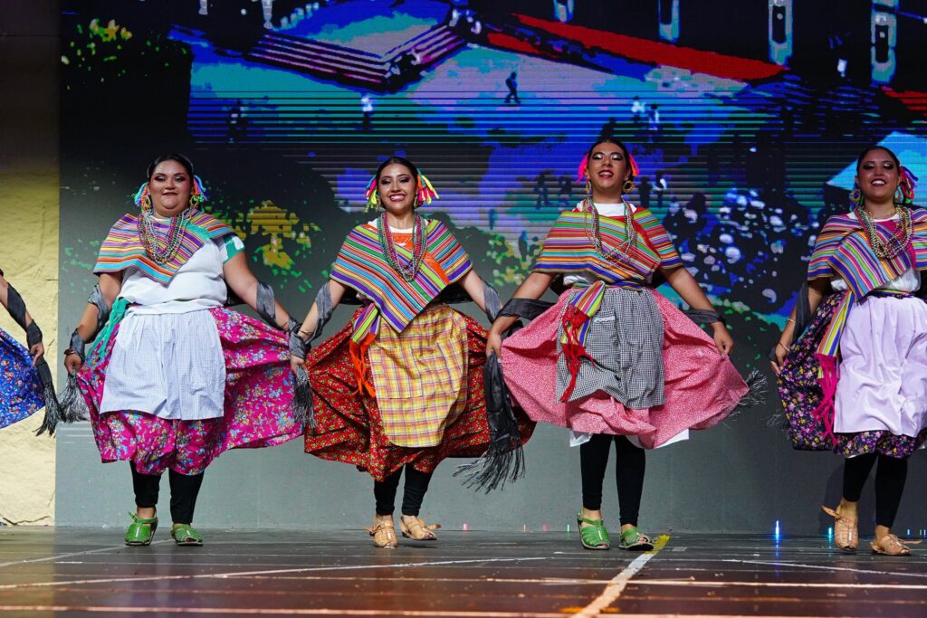 Mexicas en Oman festival